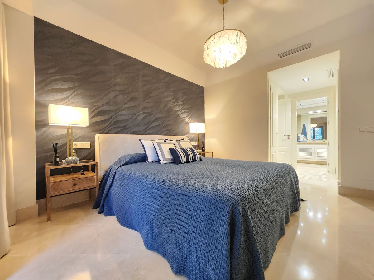 Se vende Apartamento Planta Baja de 2 dormitorios en Costa Del Sol, Cadiz, España