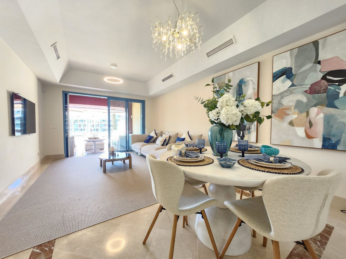 Se vende Apartamento Planta Baja de 2 dormitorios en Costa Del Sol, Cadiz, España