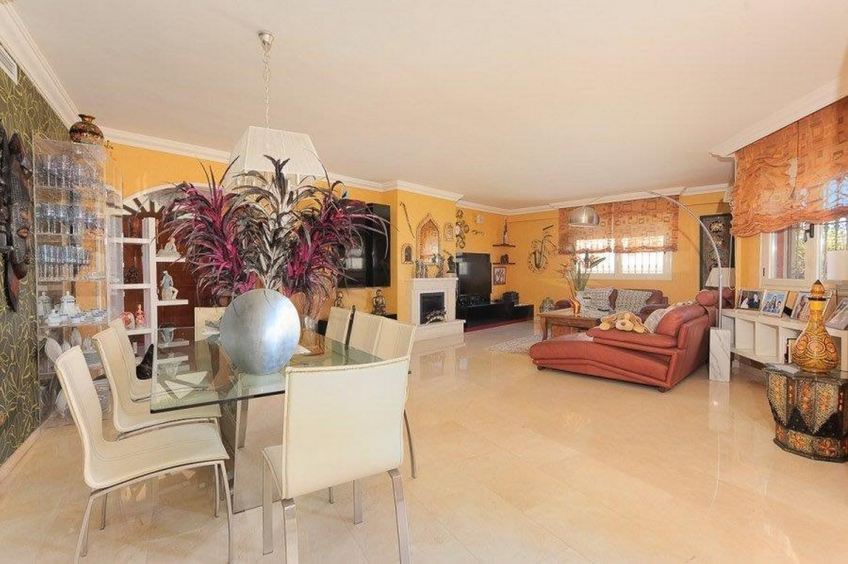 4 Bed Townhouse for sale in Playamar Costa Del Sol, Málaga, Spain