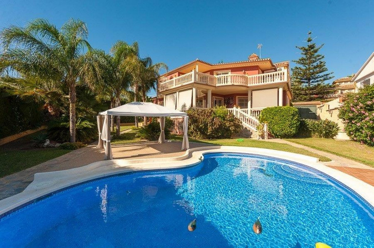 4 Bed Townhouse for sale in Playamar Costa Del Sol, Málaga, Spain
