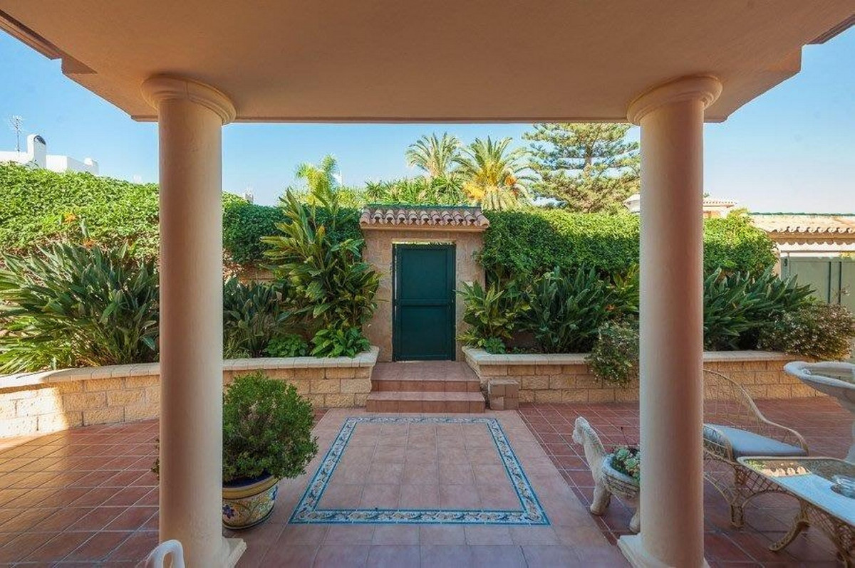 4 Bed Townhouse for sale in Playamar Costa Del Sol, Málaga, Spain
