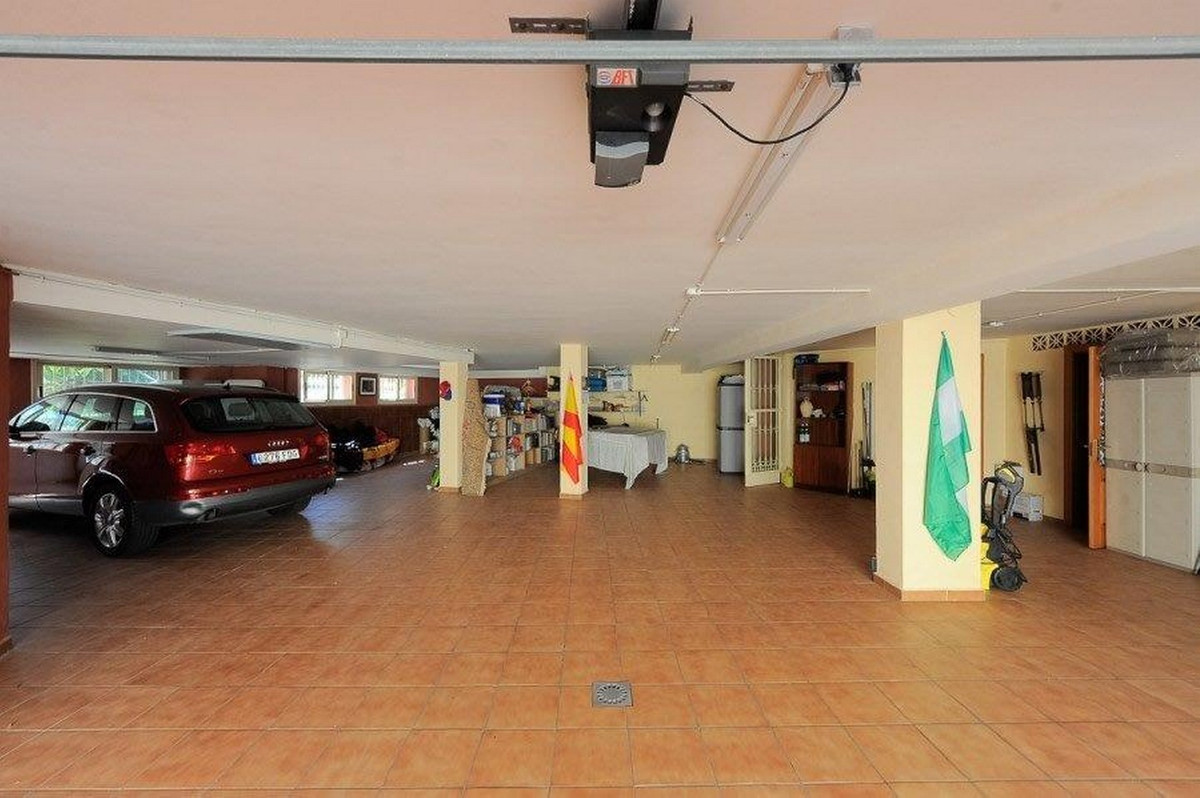 4 Bed Townhouse for sale in Playamar Costa Del Sol, Málaga, Spain