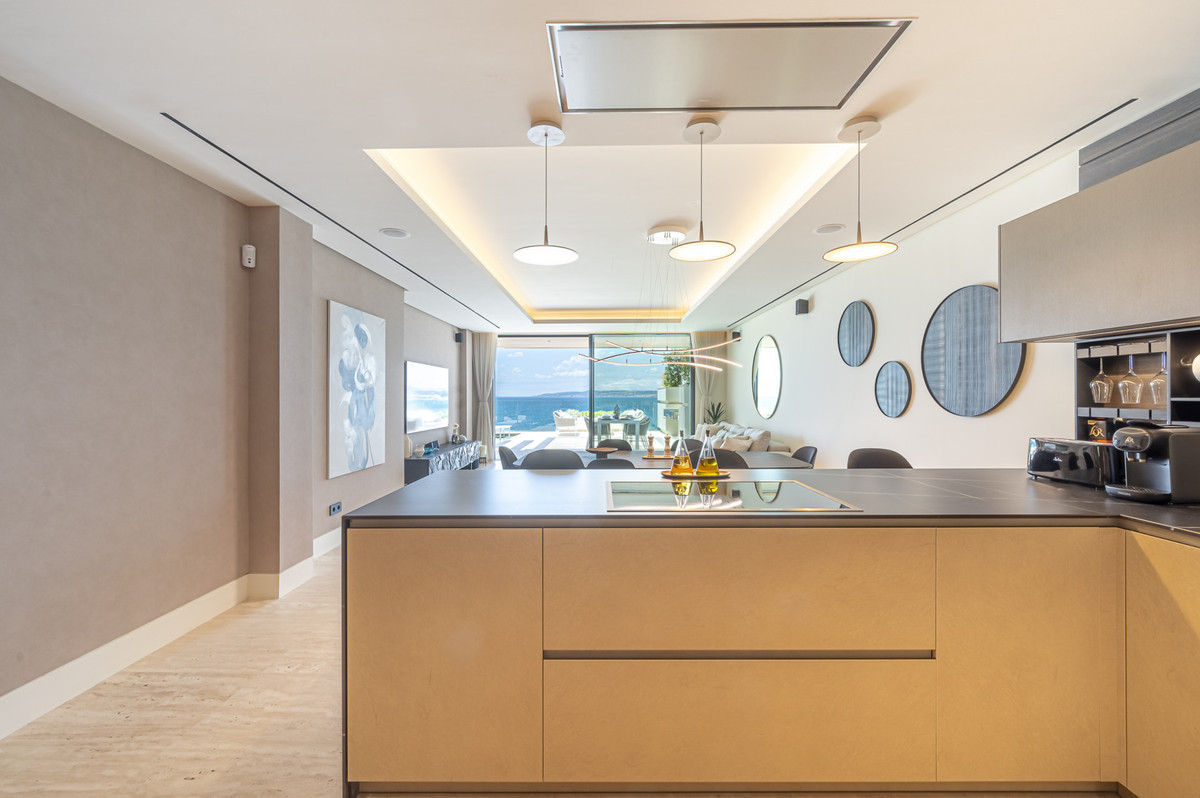 2 Bed Apartment for sale in Estepona Costa Del Sol, Málaga, Spain