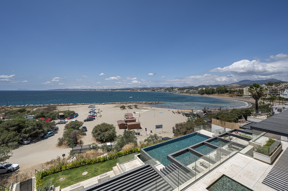 2 Bed Apartment for sale in Estepona Costa Del Sol, Málaga, Spain