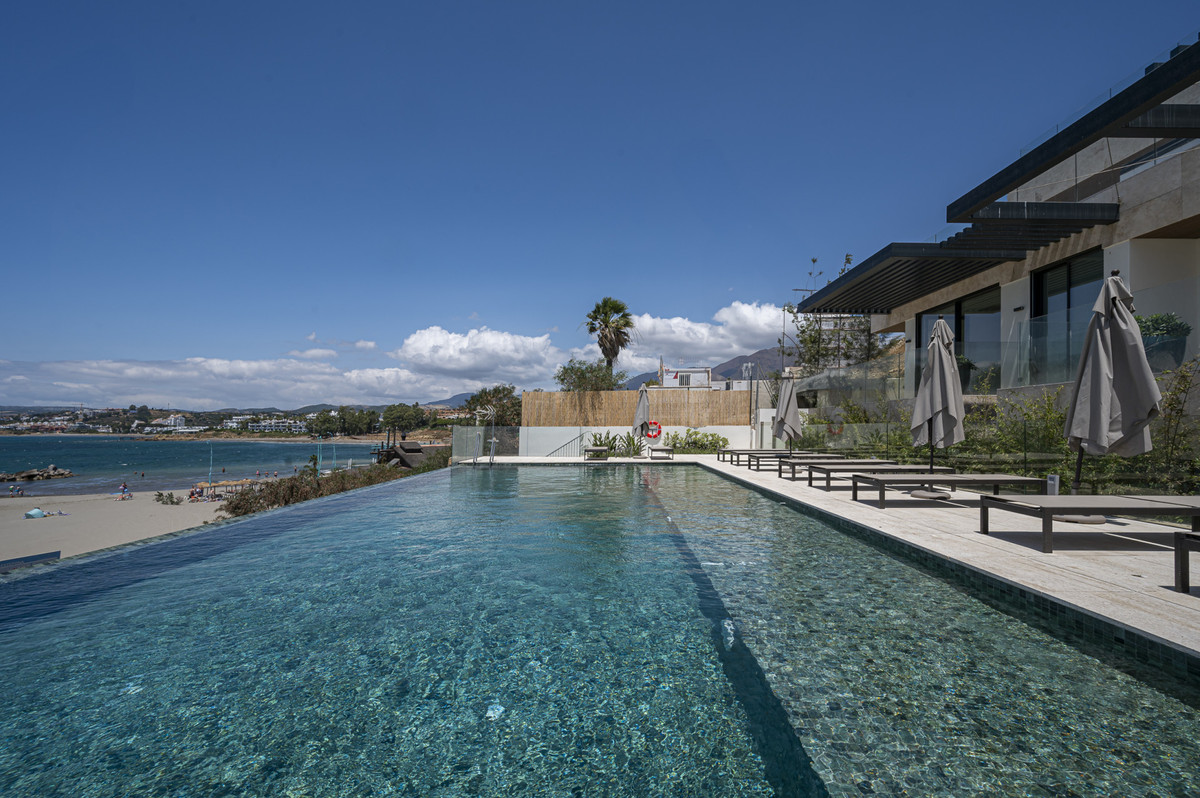 2 Bed Apartment for sale in Estepona Costa Del Sol, Málaga, Spain