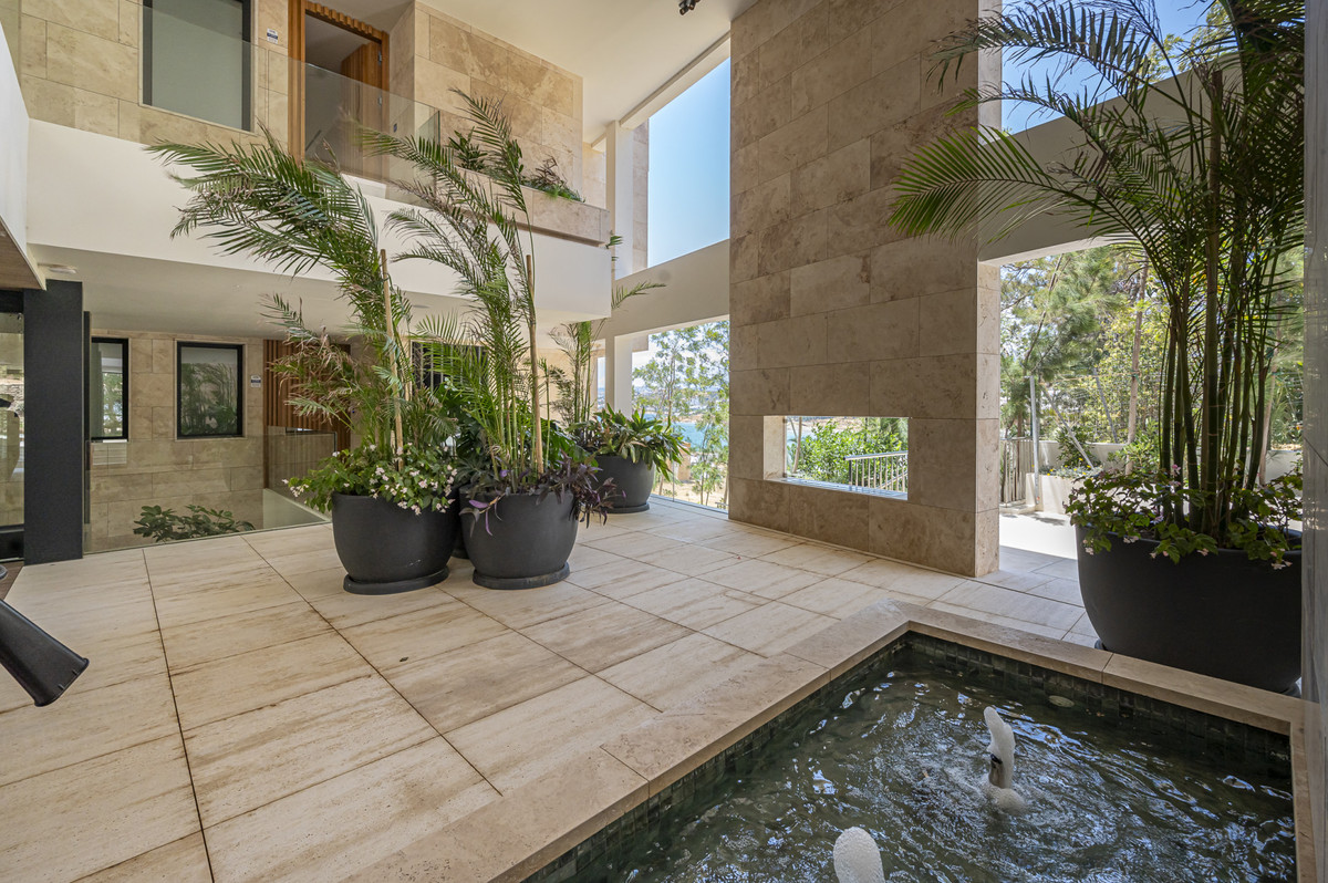 2 Bed Apartment for sale in Estepona Costa Del Sol, Málaga, Spain