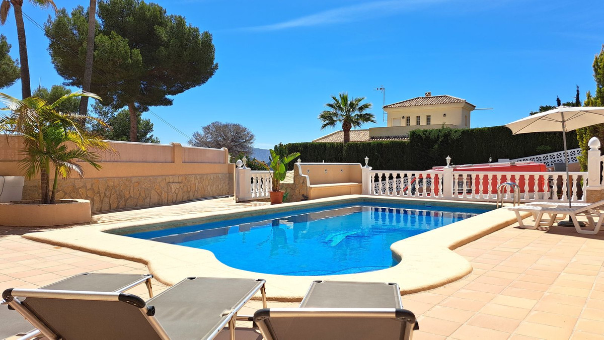 Se vende Villa - Chalet de 3 dormitorios en Costa Blanca, Alicante, España