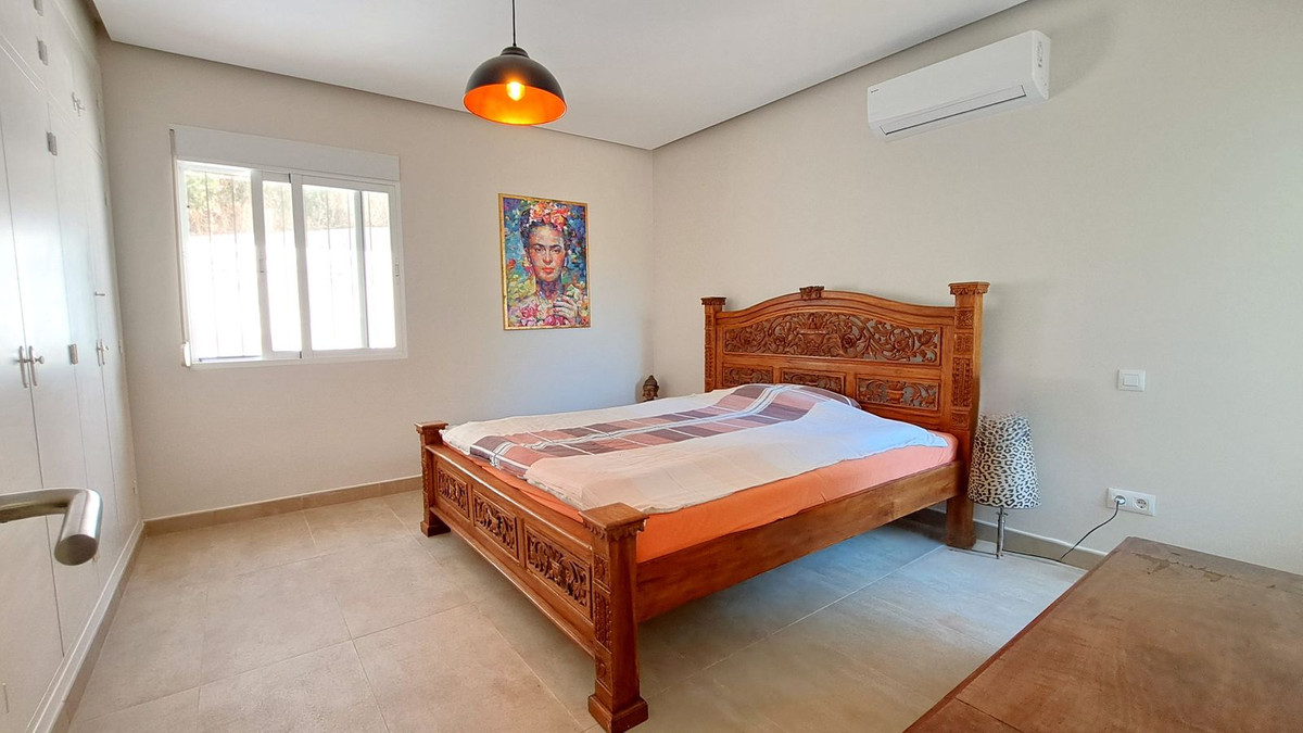 Se vende Villa - Chalet de 3 dormitorios en Costa Blanca, Alicante, España