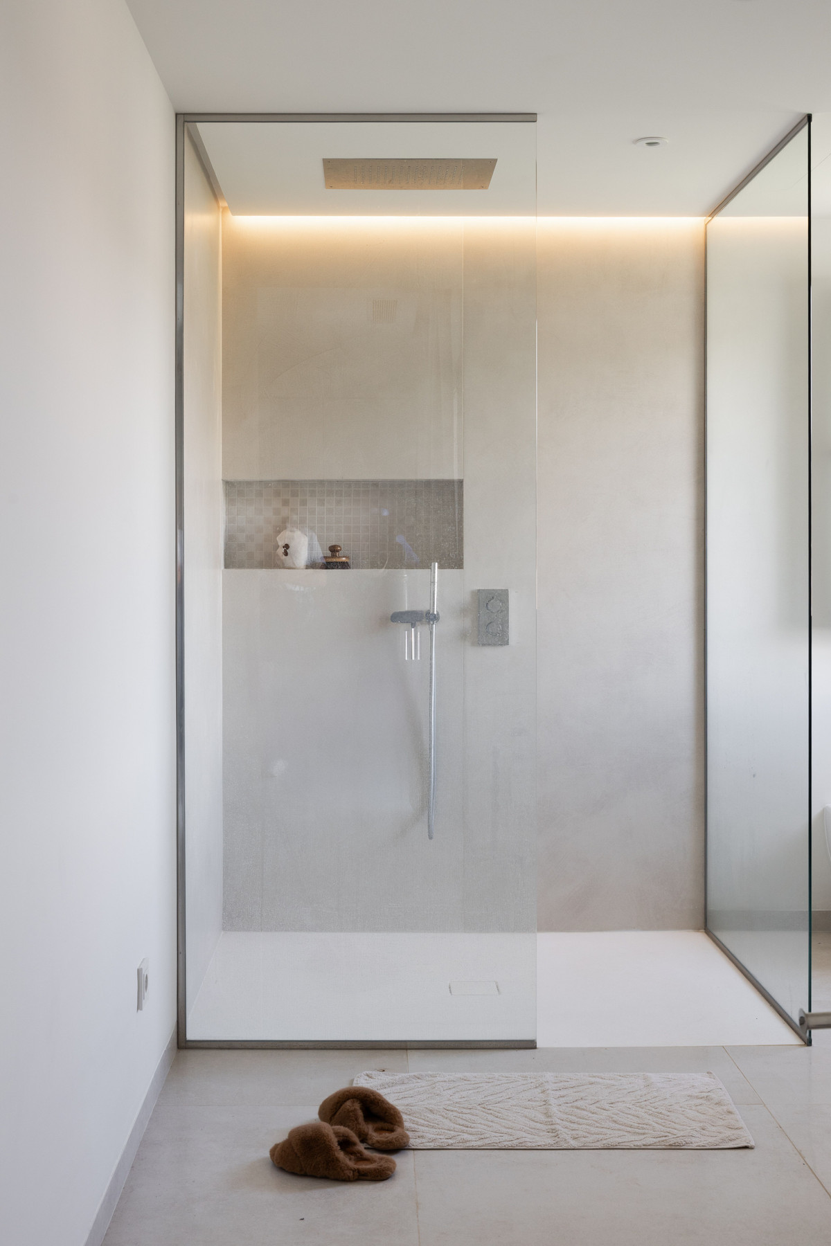 2 Bed Apartment for sale in Marbella Costa Del Sol, Málaga, Spain