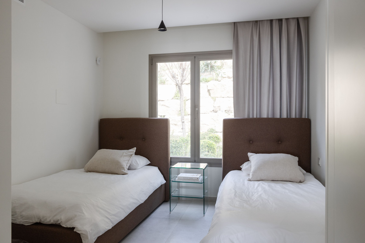 2 Bed Apartment for sale in Marbella Costa Del Sol, Málaga, Spain