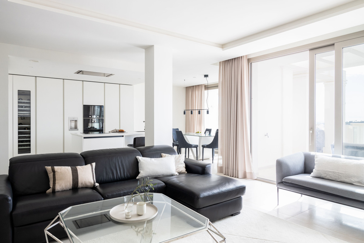 2 Bed Apartment for sale in Marbella Costa Del Sol, Málaga, Spain