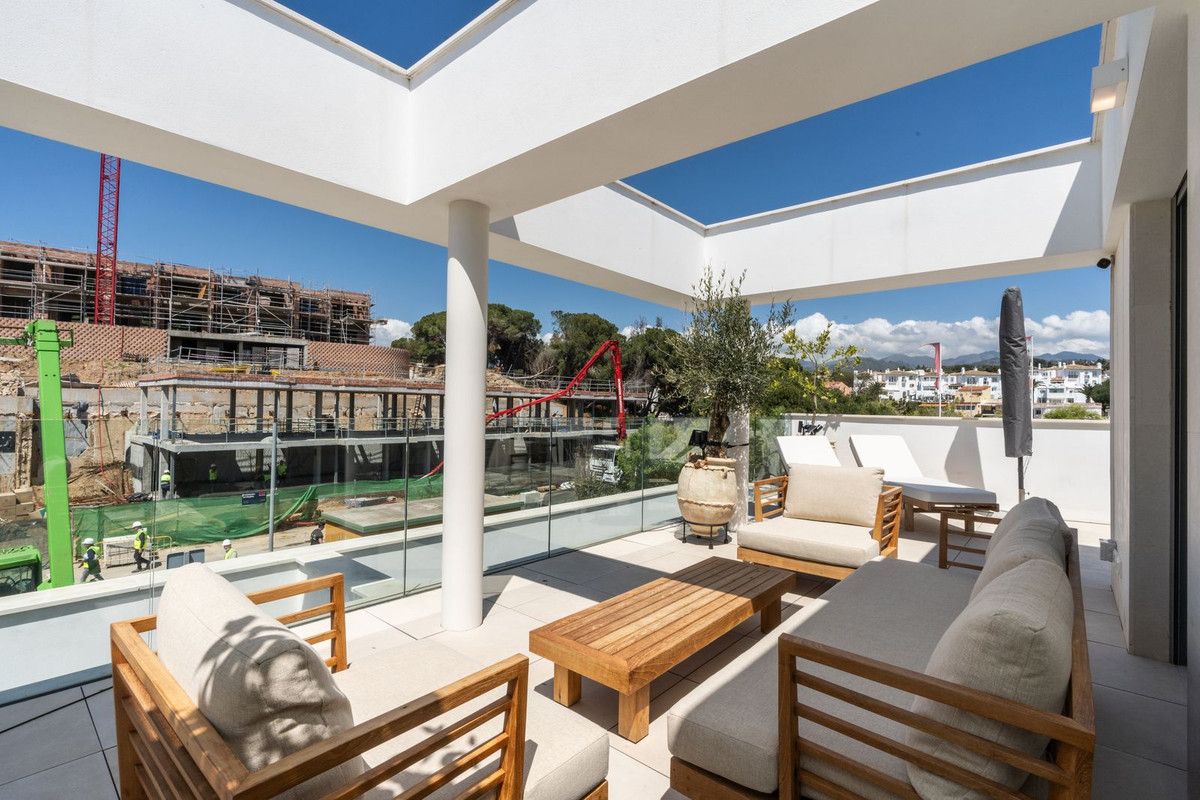 3 Bed Apartment for sale in Elviria Costa Del Sol, Málaga, Spain