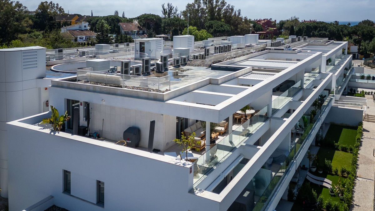 3 Bed Apartment for sale in Elviria Costa Del Sol, Málaga, Spain