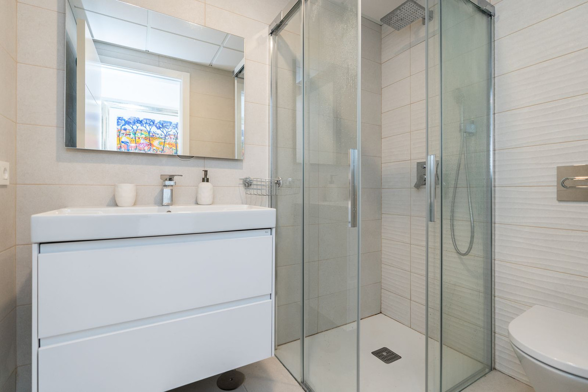 3 Bed Apartment for sale in Elviria Costa Del Sol, Málaga, Spain