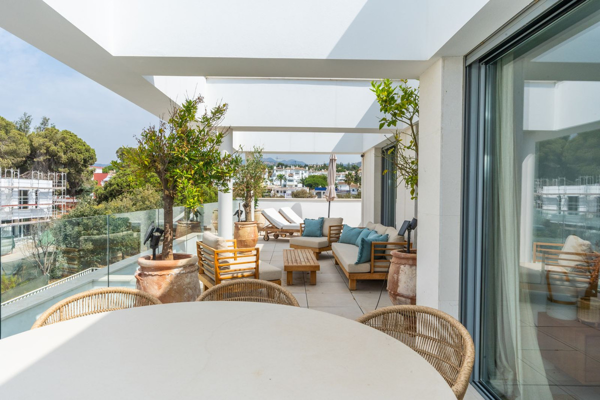 3 Bed Apartment for sale in Elviria Costa Del Sol, Málaga, Spain