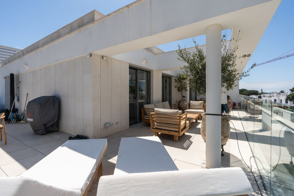 3 Bed Apartment for sale in Elviria Costa Del Sol, Málaga, Spain