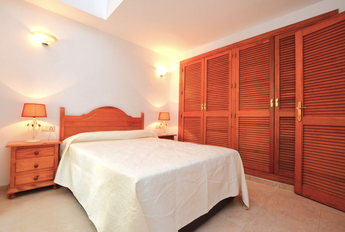 2 Bed Apartment for sale in Benalmadena Costa Costa Del Sol, Málaga, Spain