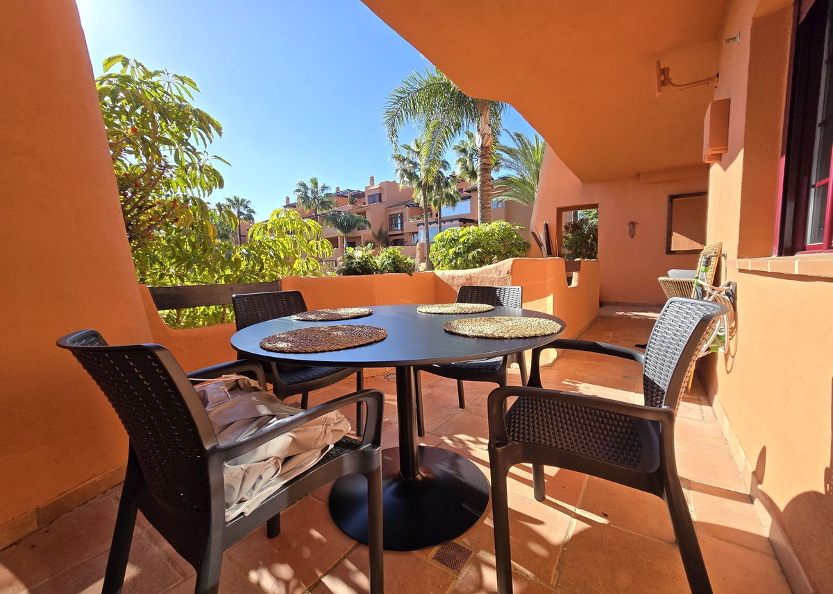 2 Bed Apartment for sale in La Mairena Costa Del Sol, Málaga, Spain