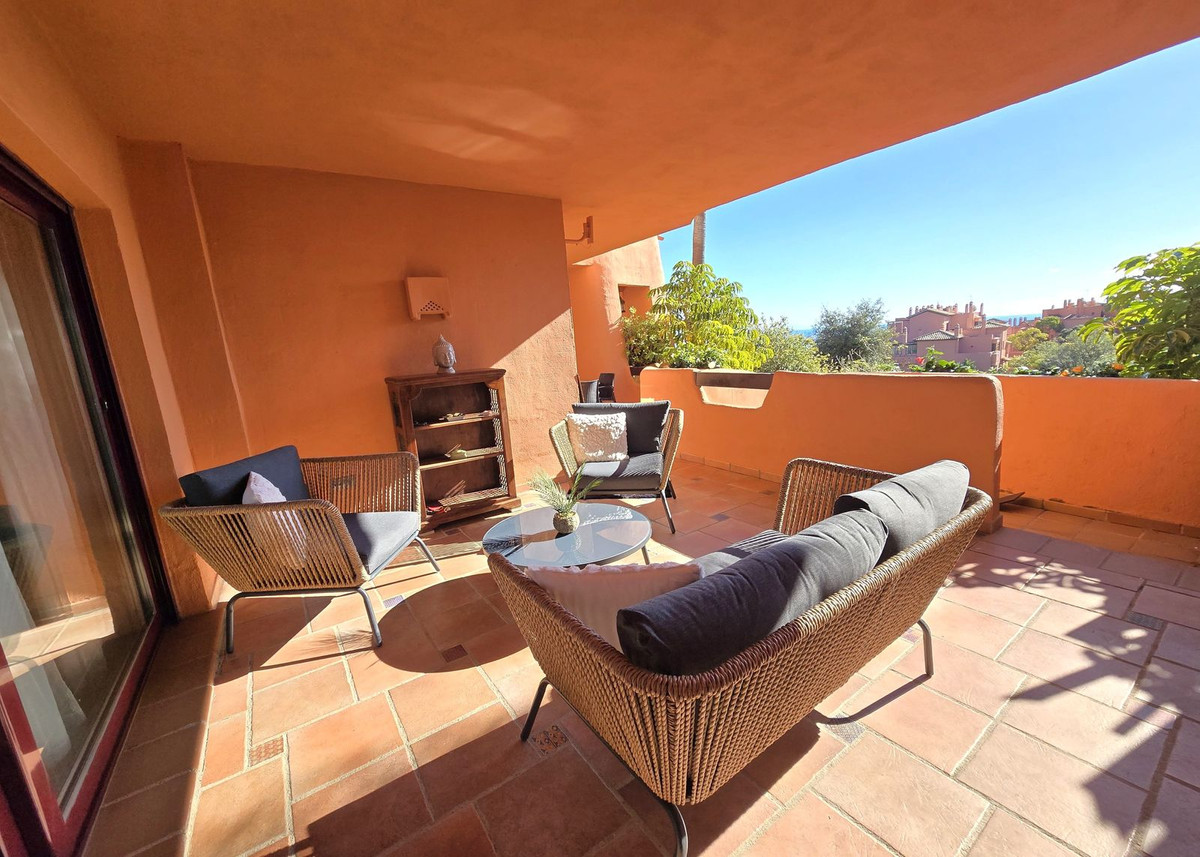 2 Bed Apartment for sale in La Mairena Costa Del Sol, Málaga, Spain