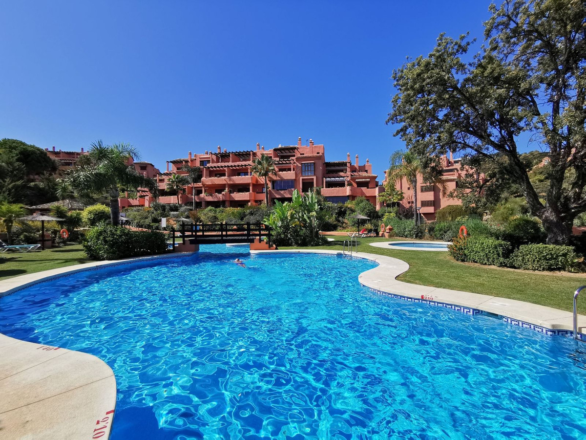 2 Bed Apartment for sale in La Mairena Costa Del Sol, Málaga, Spain