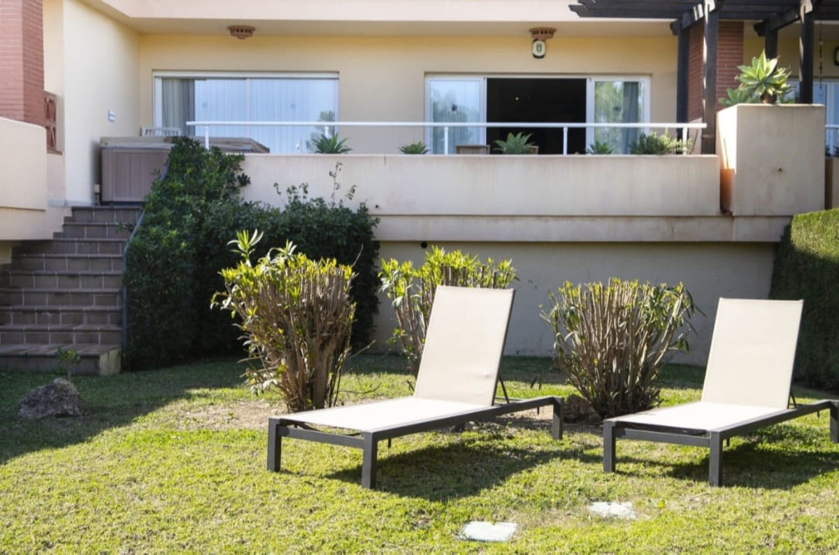 Se vende Apartamento Planta Baja de 2 dormitorios en Costa Del Sol, Málaga, España