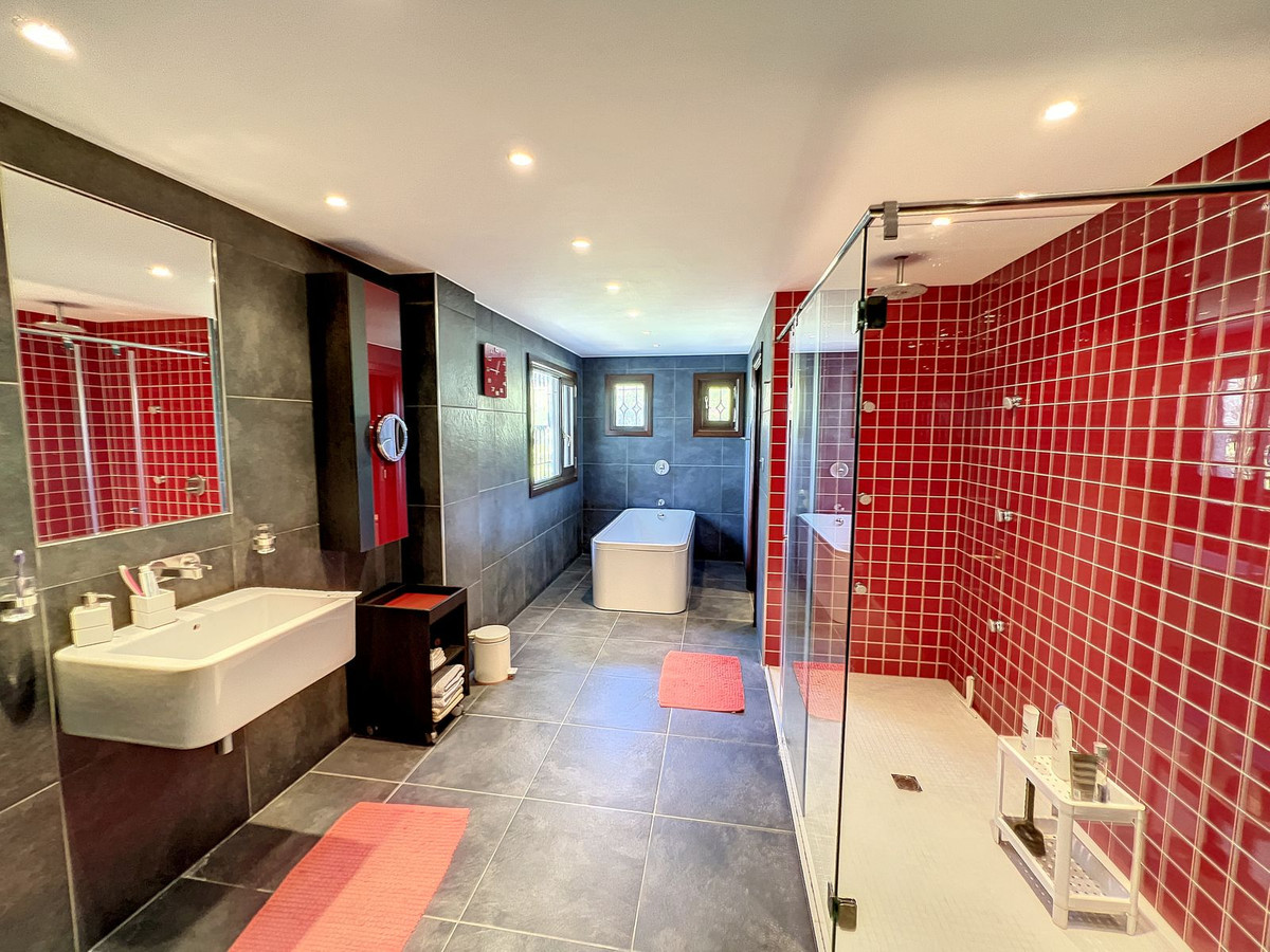 4 Bed Townhouse for sale in Mijas Costa Del Sol, Málaga, Spain