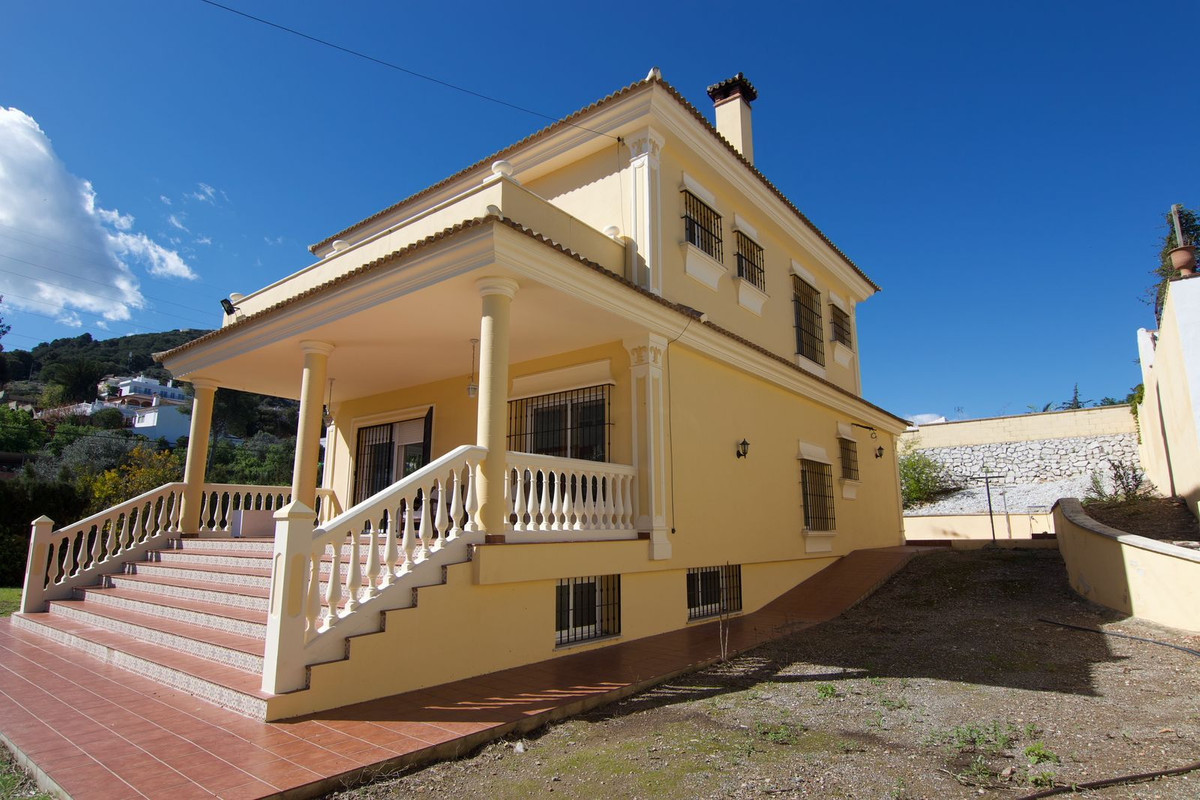4 Bed Townhouse for sale in Alhaurín De La Torre Costa Del Sol, Málaga, Spain