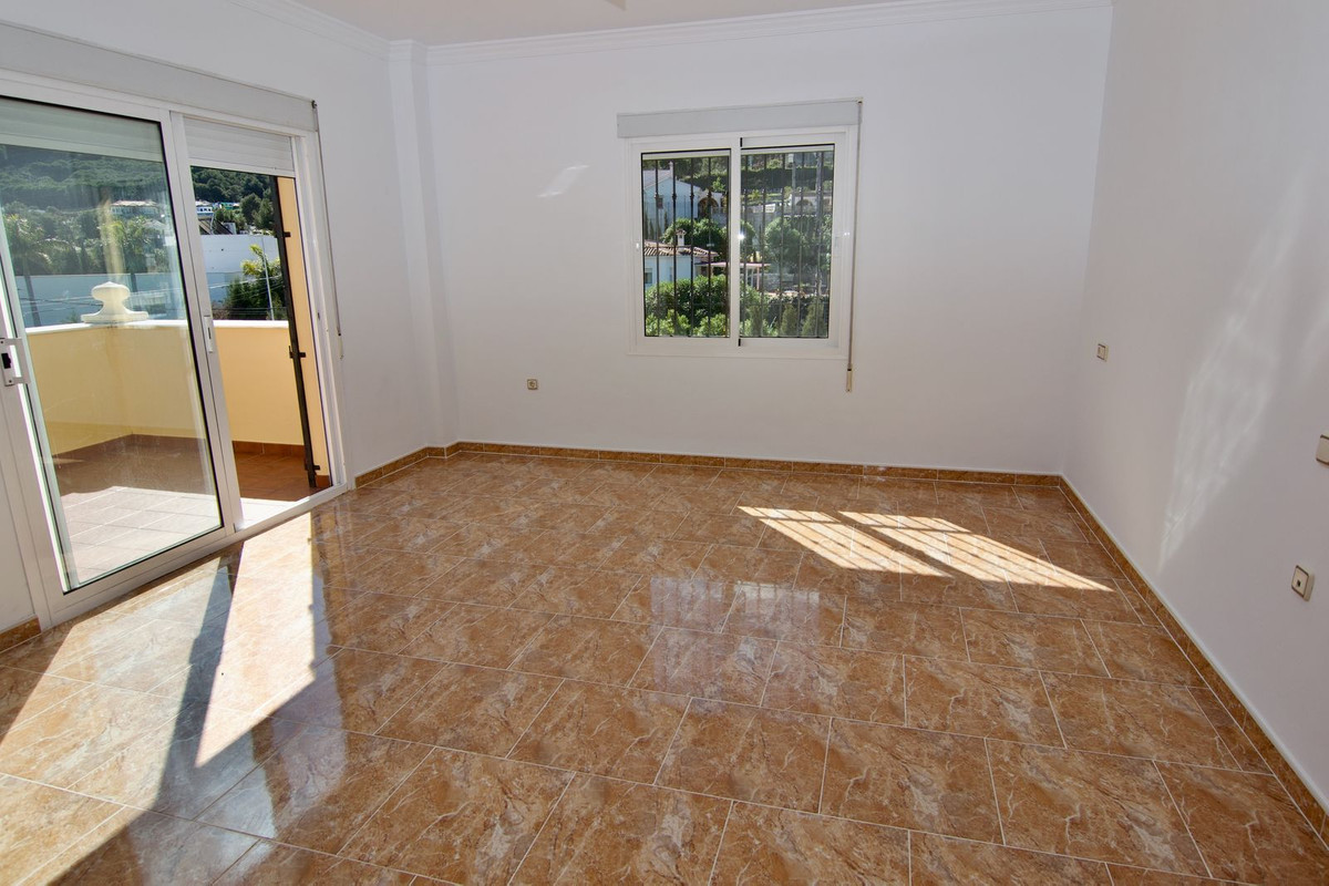 4 Bed Townhouse for sale in Alhaurín De La Torre Costa Del Sol, Málaga, Spain