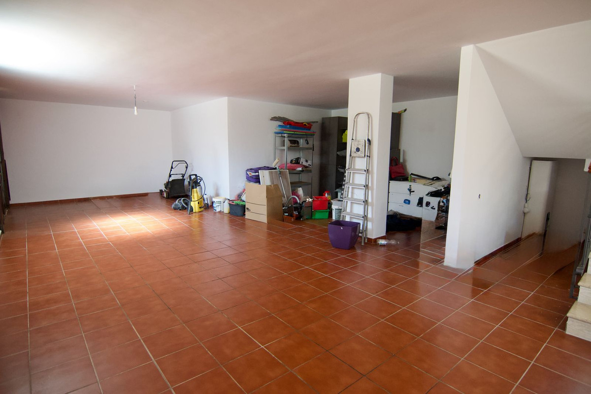 4 Bed Townhouse for sale in Alhaurín De La Torre Costa Del Sol, Málaga, Spain