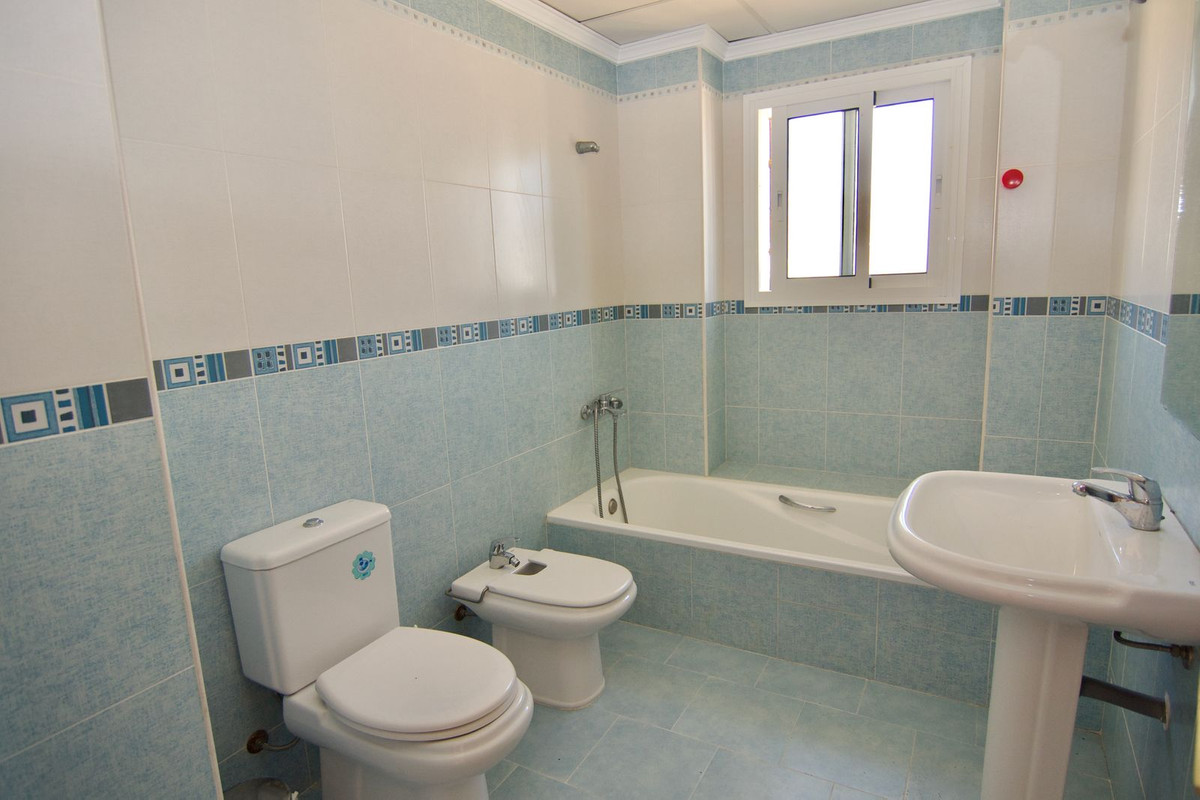 4 Bed Townhouse for sale in Alhaurín De La Torre Costa Del Sol, Málaga, Spain