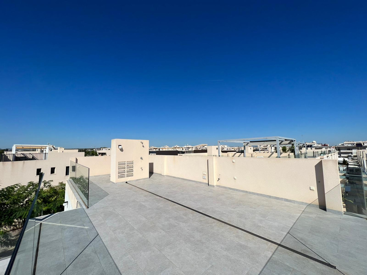 Se vende Villa - Chalet de 3 dormitorios en Costa Blanca, Alicante, España