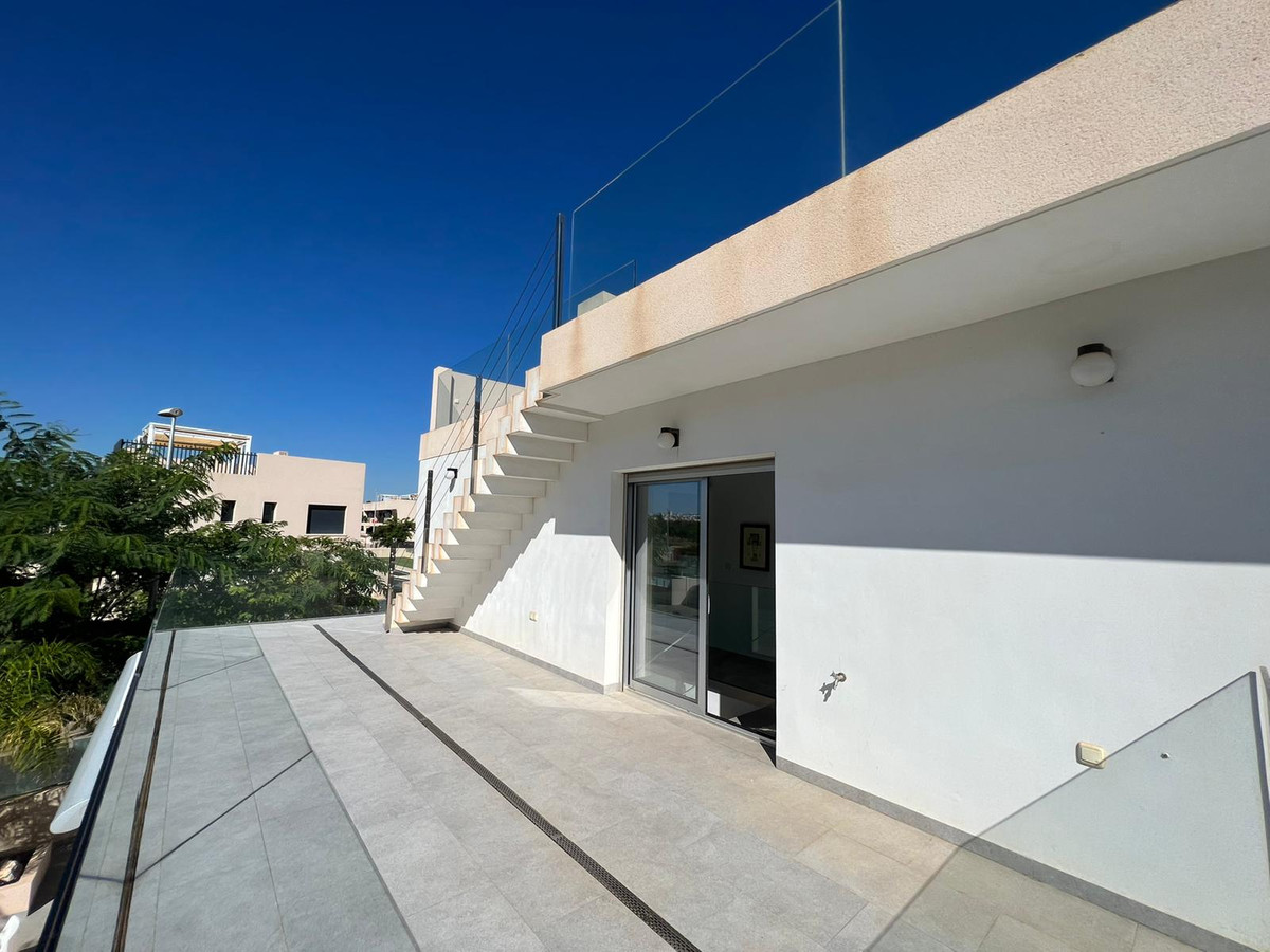 Se vende Villa - Chalet de 3 dormitorios en Costa Blanca, Alicante, España