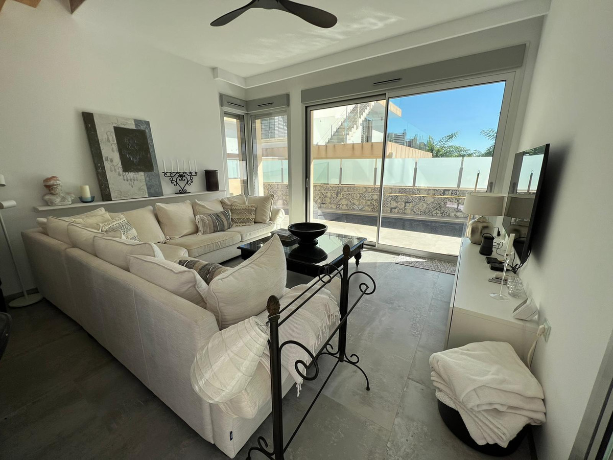 Se vende Villa - Chalet de 3 dormitorios en Costa Blanca, Alicante, España