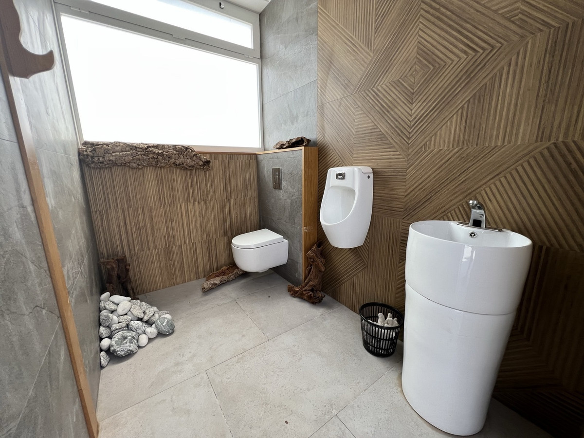 Commercial unit for sale in Torrevieja Costa Blanca, Alicante, Spain