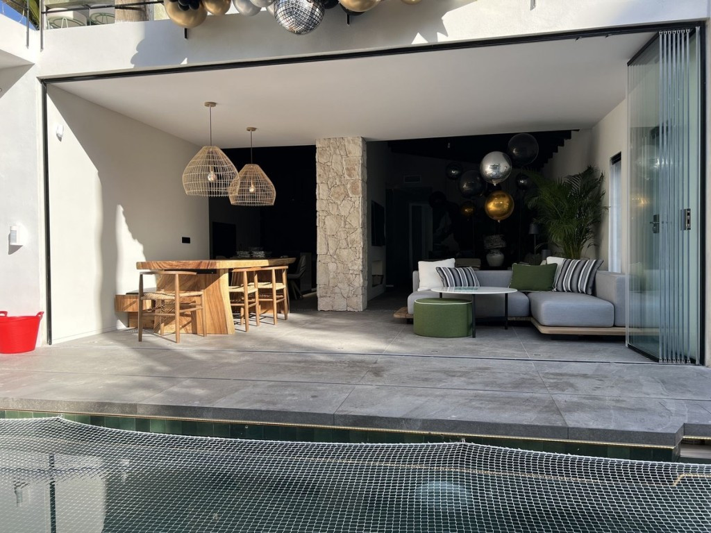 4 Bed Townhouse for sale in Nueva Andalucía Costa Del Sol, Málaga, Spain