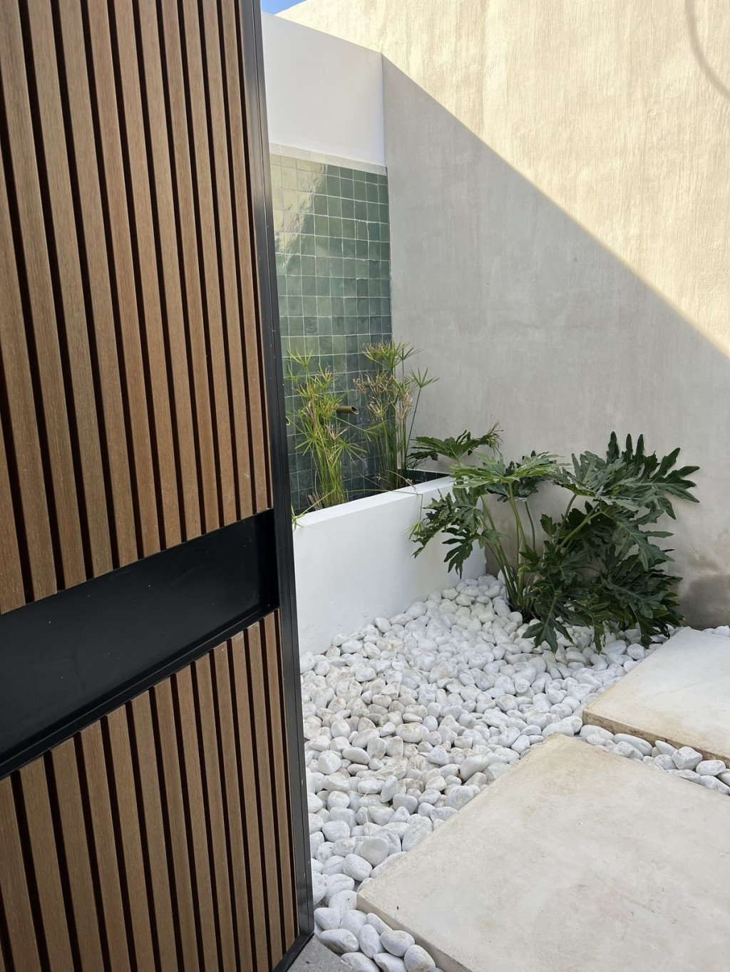 4 Bed Townhouse for sale in Nueva Andalucía Costa Del Sol, Málaga, Spain