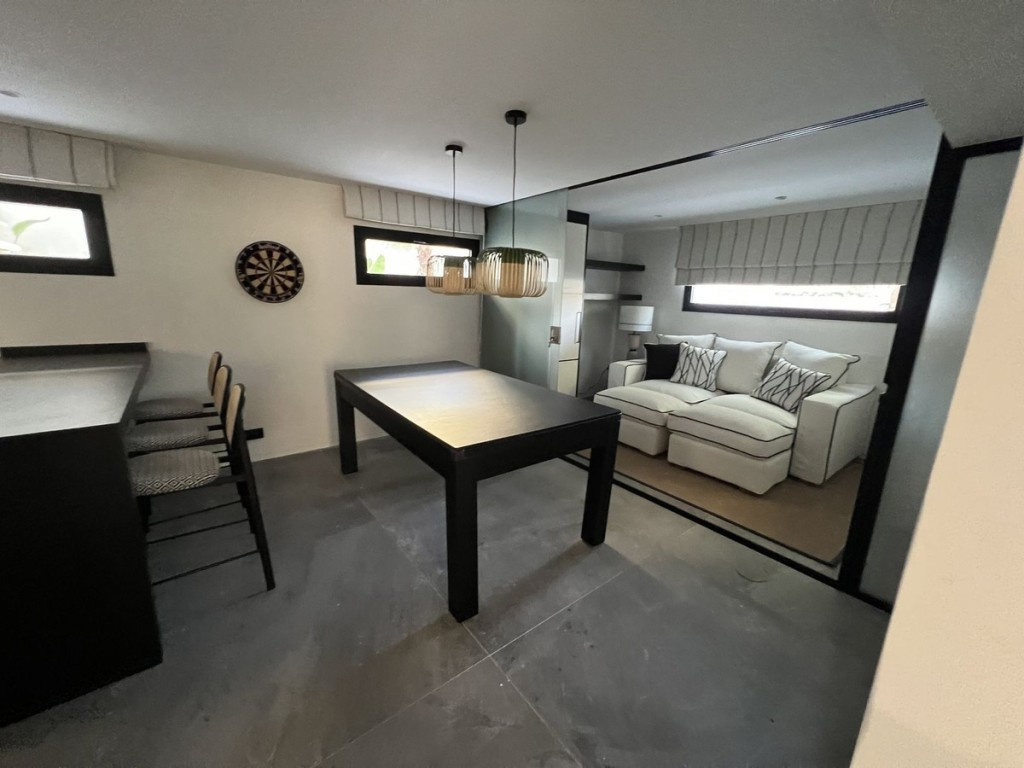 4 Bed Townhouse for sale in Nueva Andalucía Costa Del Sol, Málaga, Spain