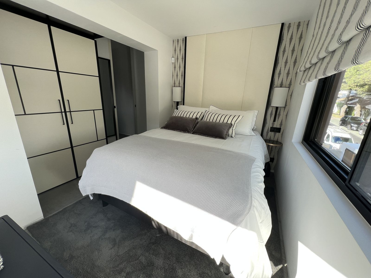 4 Bed Townhouse for sale in Nueva Andalucía Costa Del Sol, Málaga, Spain