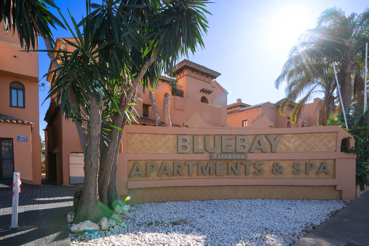 Se vende Apartamento Planta Media de 5 dormitorios en Costa Del Sol, Málaga, España