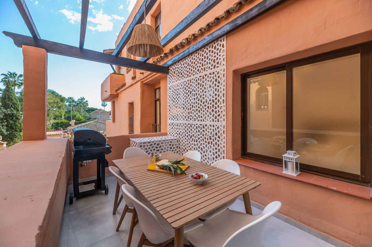Se vende Apartamento Planta Media de 5 dormitorios en Costa Del Sol, Málaga, España