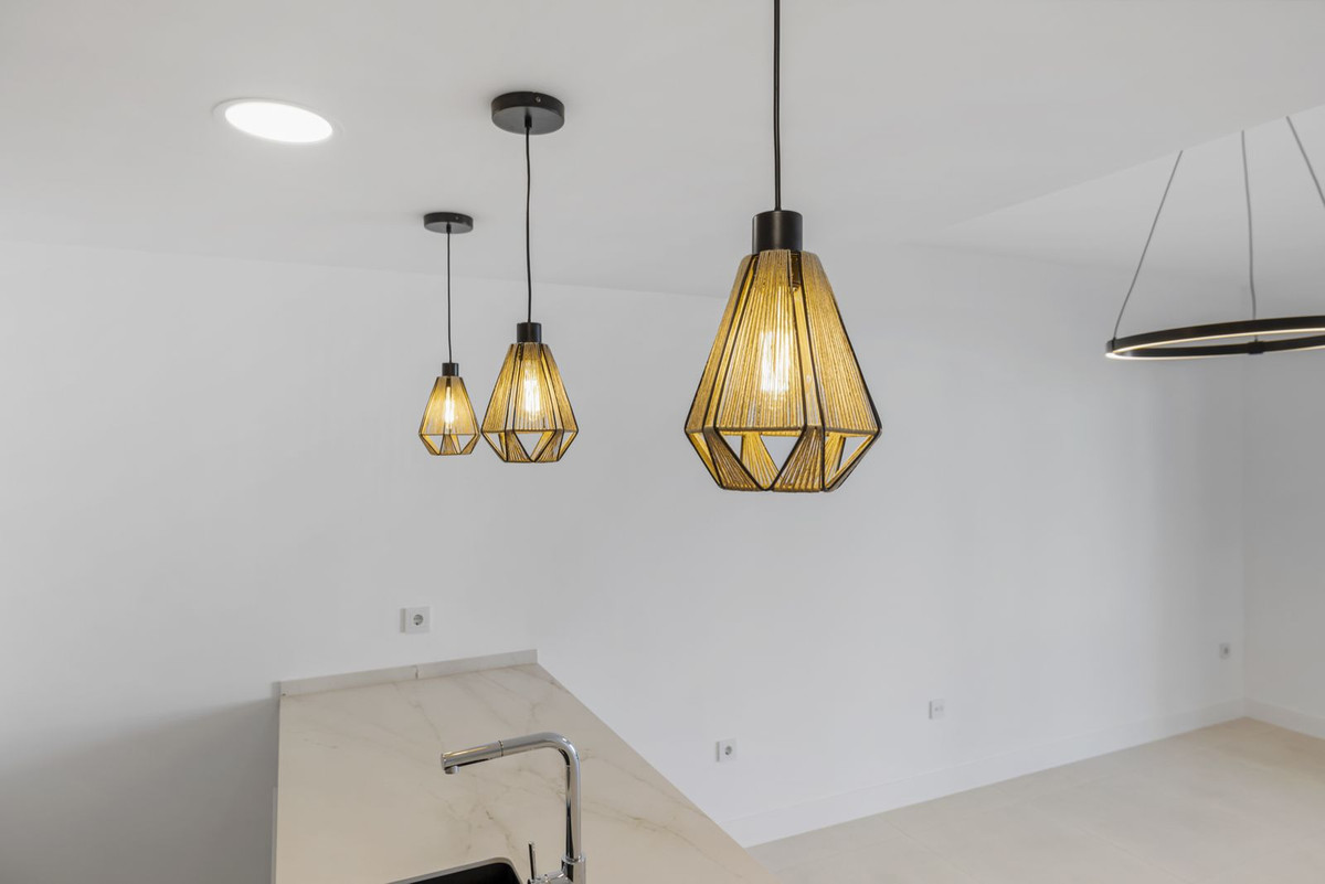 2 Bed Apartment for sale in Fuengirola Costa Del Sol, Málaga, Spain