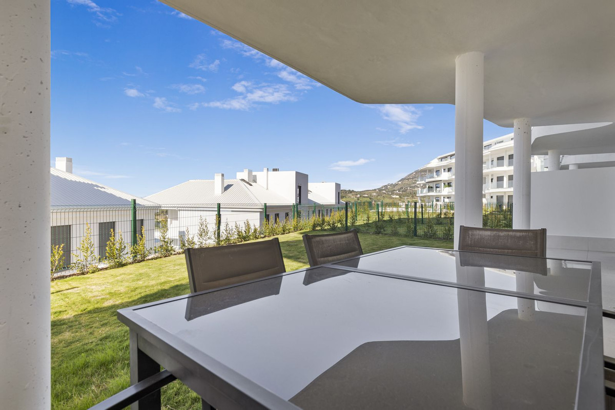 2 Bed Apartment for sale in Fuengirola Costa Del Sol, Málaga, Spain