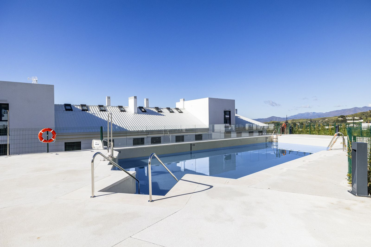 2 Bed Apartment for sale in Fuengirola Costa Del Sol, Málaga, Spain