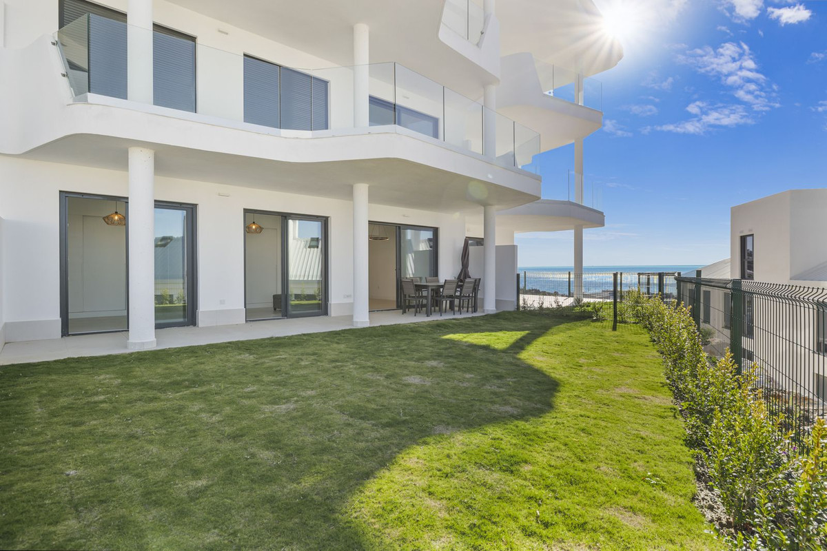 2 Bed Apartment for sale in Fuengirola Costa Del Sol, Málaga, Spain