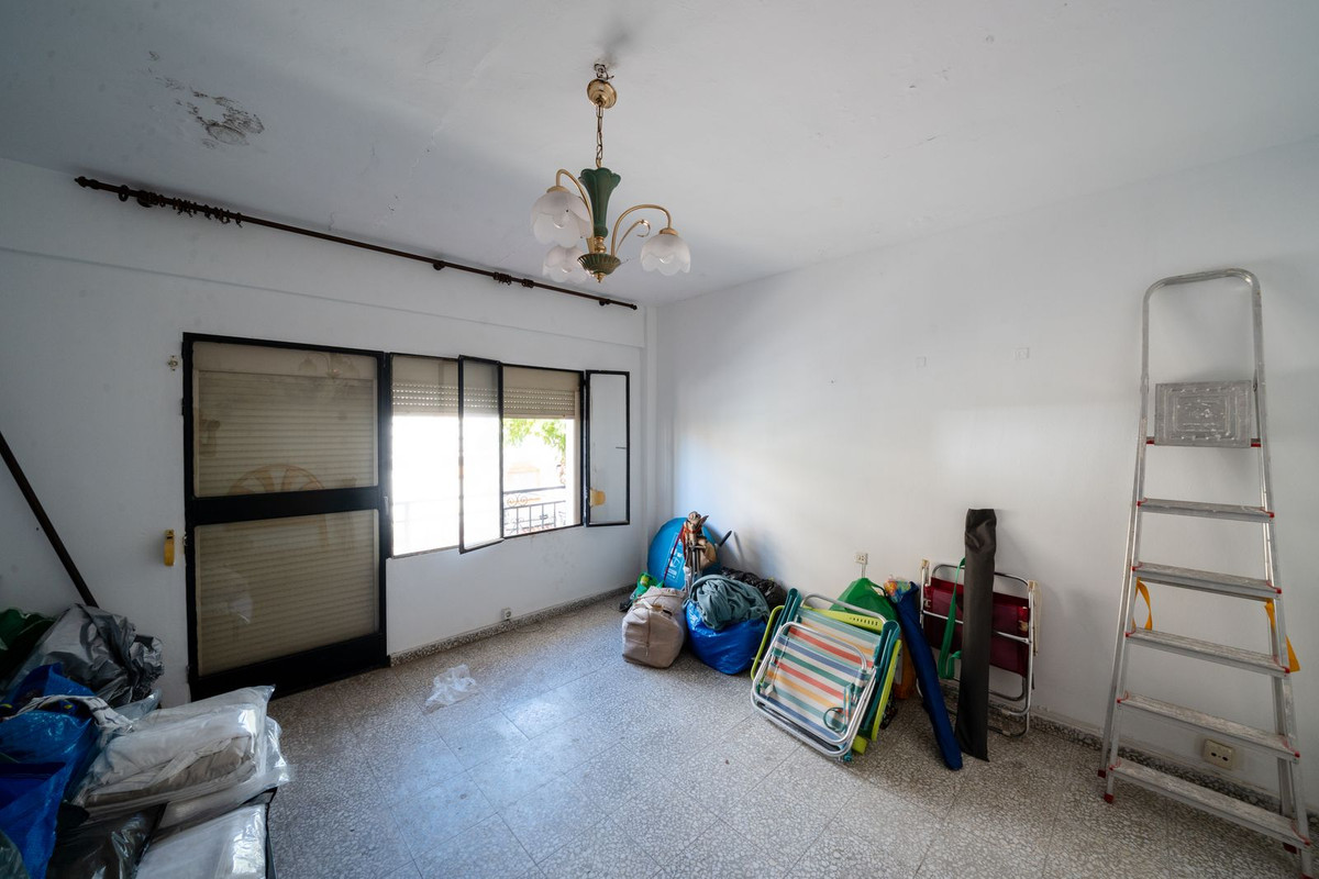 6 Bed Apartment for sale in Los Boliches Costa Del Sol, Málaga, Spain