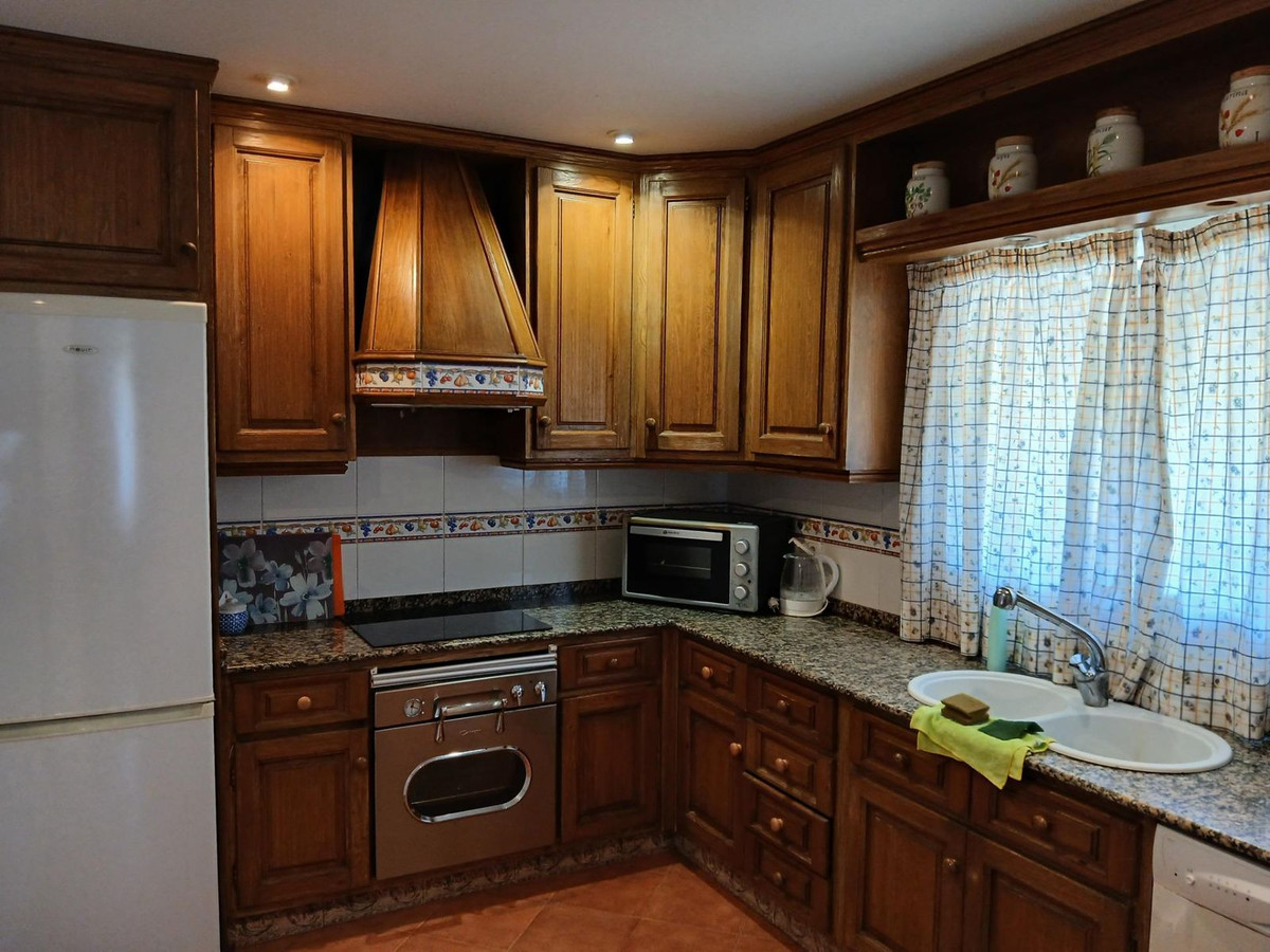 5 Bed Townhouse for sale in Mijas Costa Del Sol, Málaga, Spain