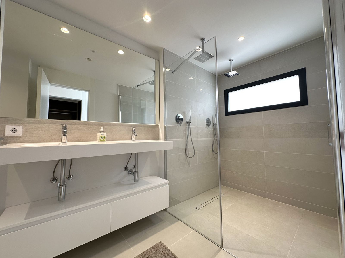 3 Bed Apartment for sale in Higueron Costa Del Sol, Málaga, Spain