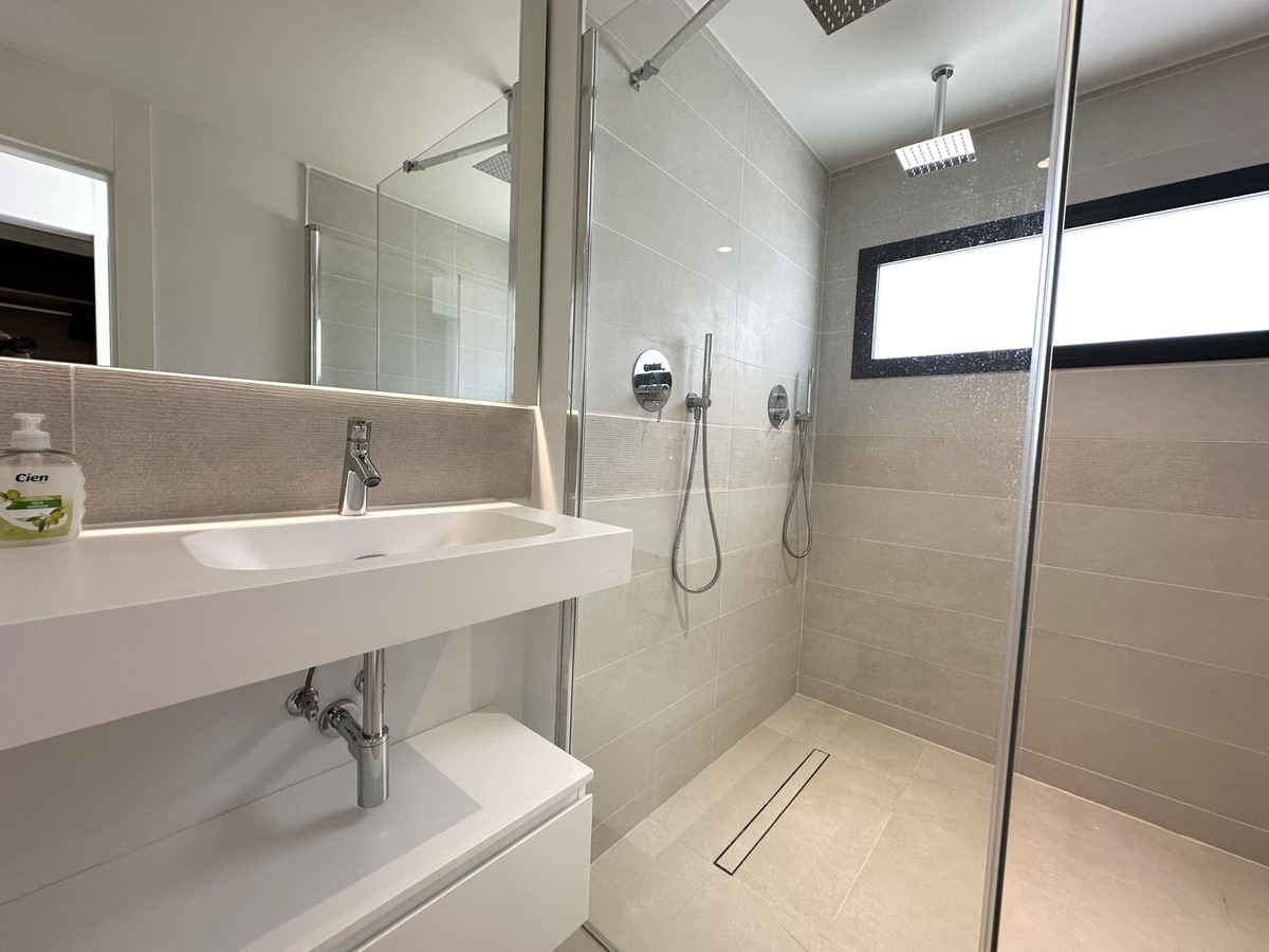 3 Bed Apartment for sale in Higueron Costa Del Sol, Málaga, Spain