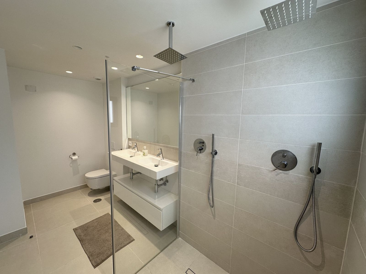 3 Bed Apartment for sale in Higueron Costa Del Sol, Málaga, Spain