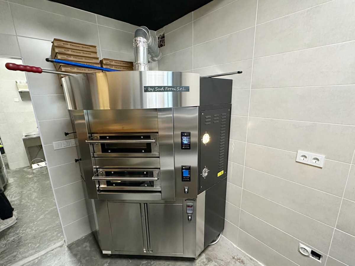 Commercial unit for sale in San Pedro De Alcántara Costa Del Sol, Málaga, Spain